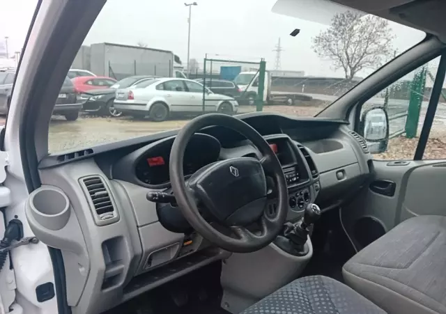 RENAULT Trafic 
