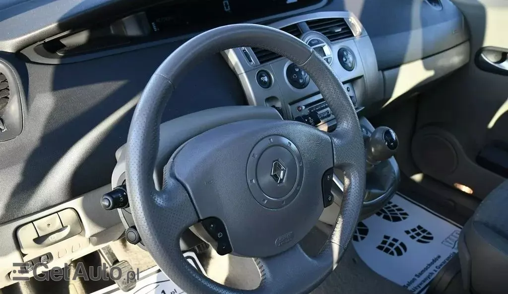 RENAULT Scenic 