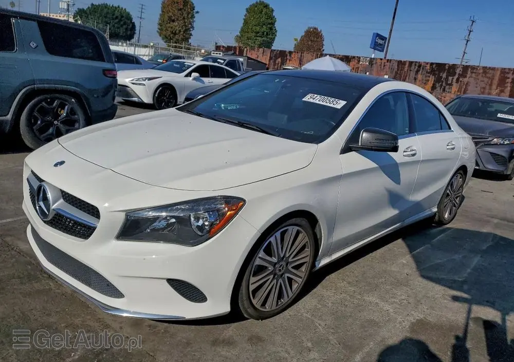 MERCEDES-BENZ CLA 