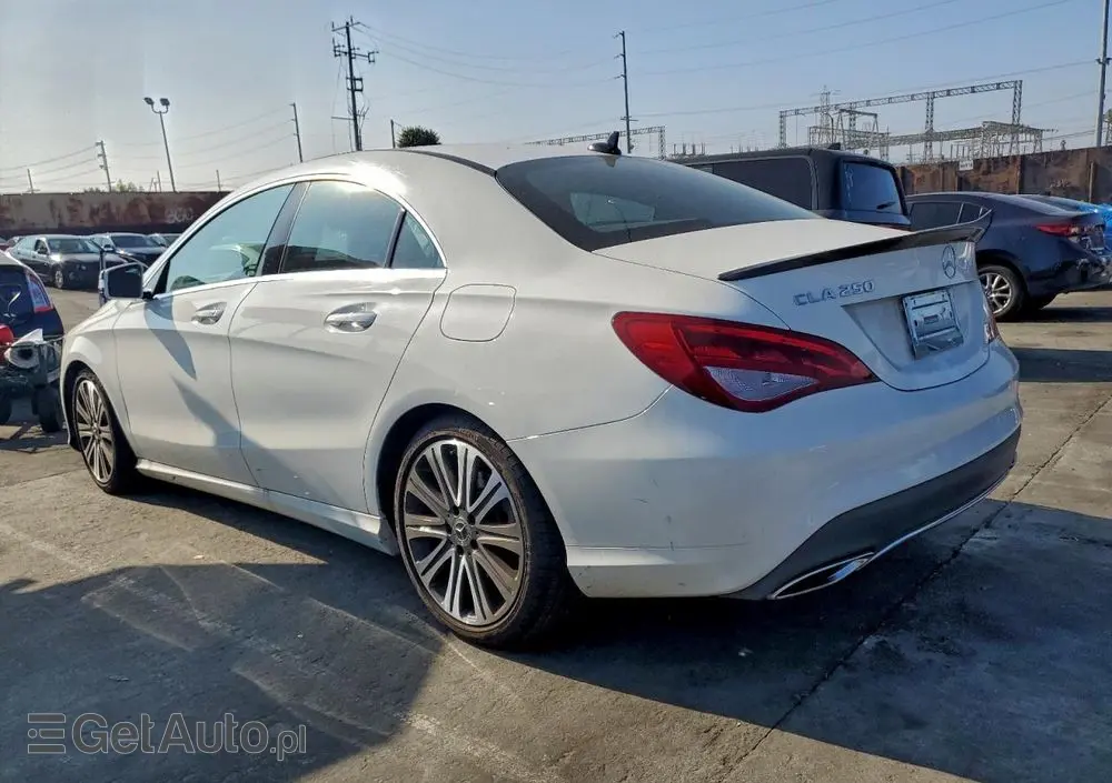 MERCEDES-BENZ CLA 