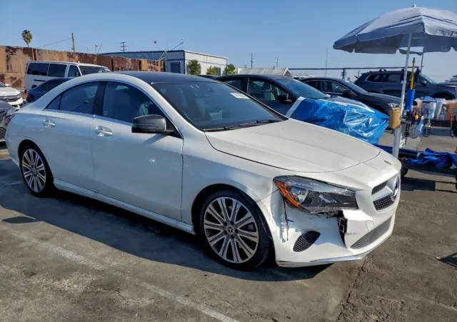 MERCEDES-BENZ CLA 