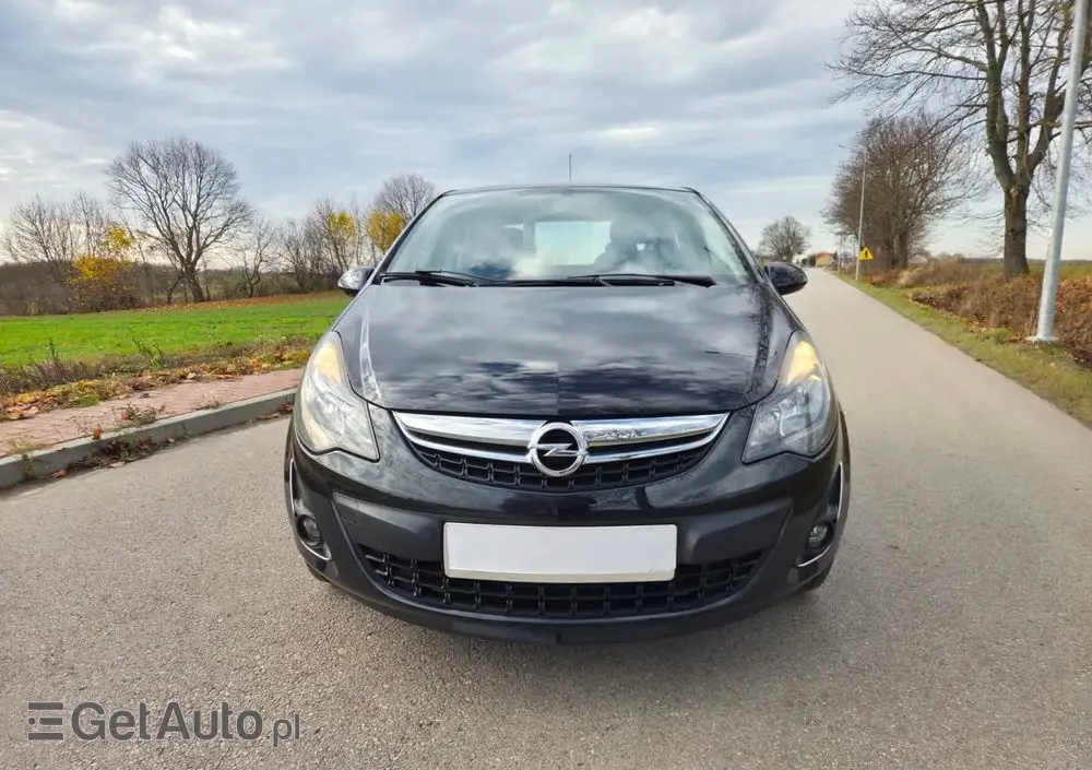 OPEL Corsa 1.2 16V Color Edition