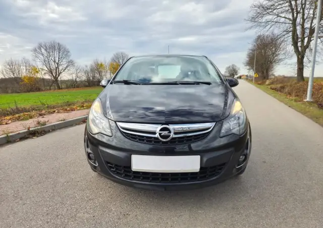 OPEL Corsa 1.2 16V Color Edition