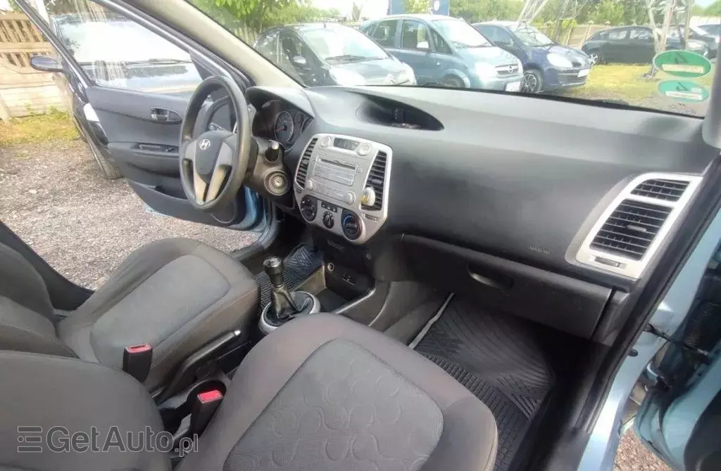 HYUNDAI I20 