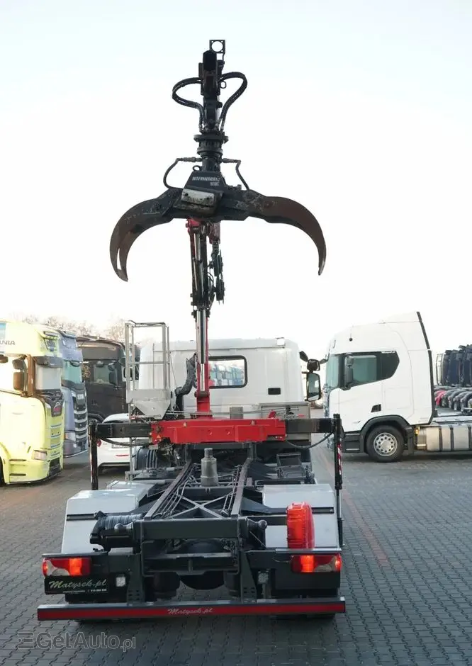 SCANIA P 280 / 4X2 / RAMA - 4,9 M / + HDS HMF 635 / UDŹWIG 1 500 KG / MAX WYSÓW 6,9 M / CHWYTAK / 