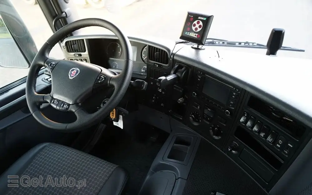 SCANIA P 280 / 4X2 / RAMA - 4,9 M / + HDS HMF 635 / UDŹWIG 1 500 KG / MAX WYSÓW 6,9 M / CHWYTAK / 