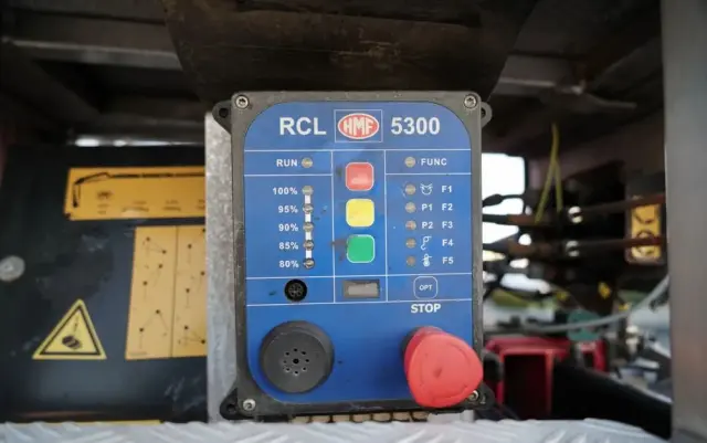 SCANIA P 280 / 4X2 / RAMA - 4,9 M / + HDS HMF 635 / UDŹWIG 1 500 KG / MAX WYSÓW 6,9 M / CHWYTAK / 