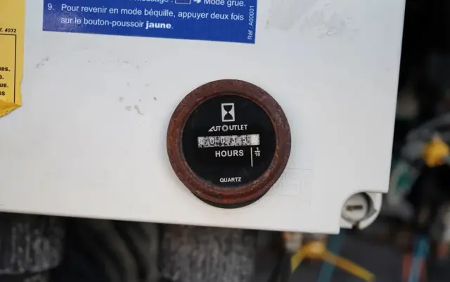 SCANIA P 280 / 4X2 / RAMA - 4,9 M / + HDS HMF 635 / UDŹWIG 1 500 KG / MAX WYSÓW 6,9 M / CHWYTAK / 