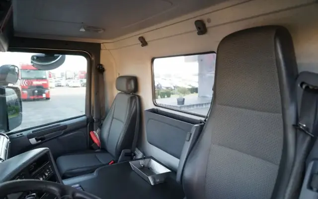 SCANIA P 280 / 4X2 / RAMA - 4,9 M / + HDS HMF 635 / UDŹWIG 1 500 KG / MAX WYSÓW 6,9 M / CHWYTAK / 