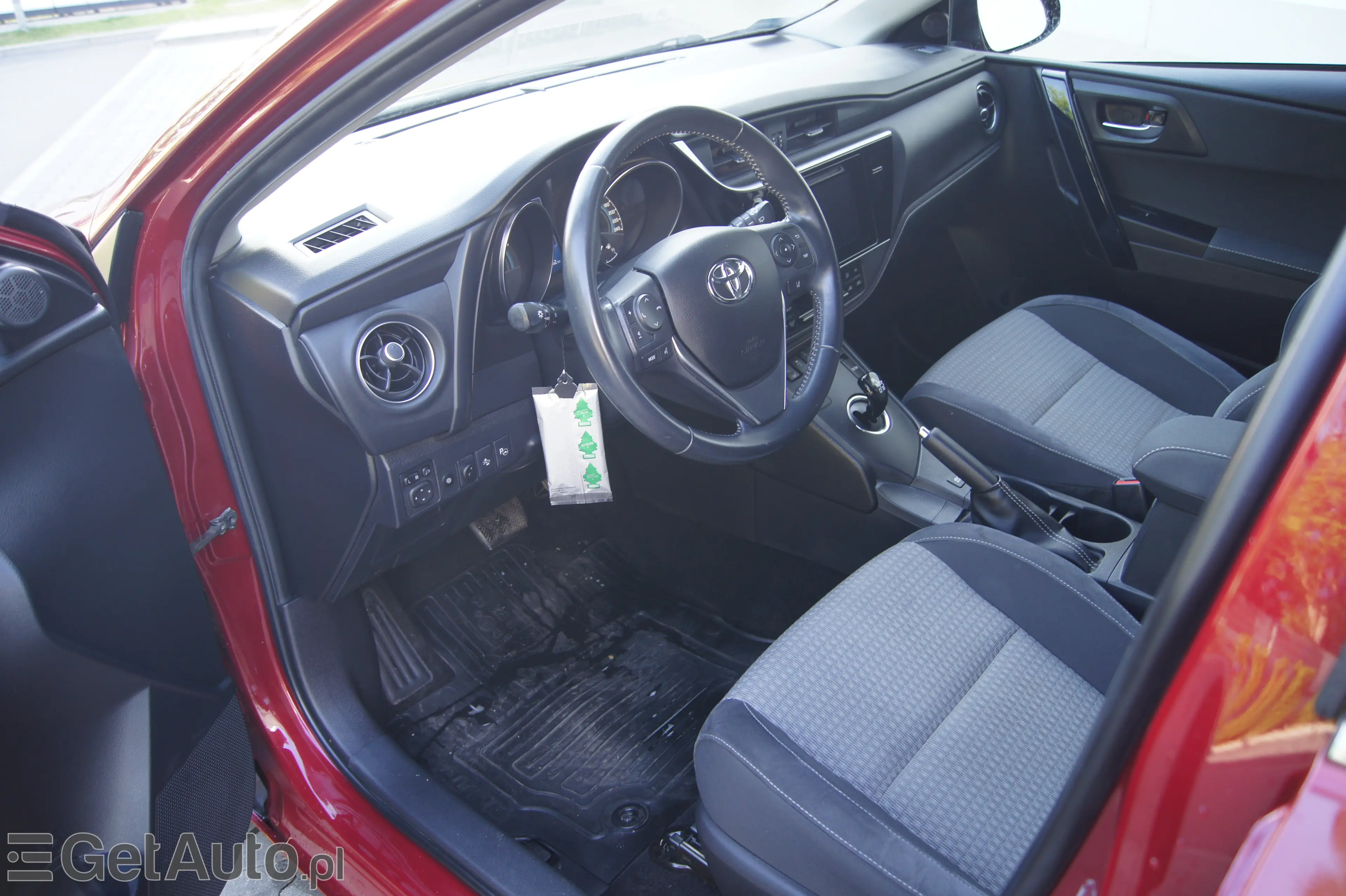TOYOTA Auris Selection