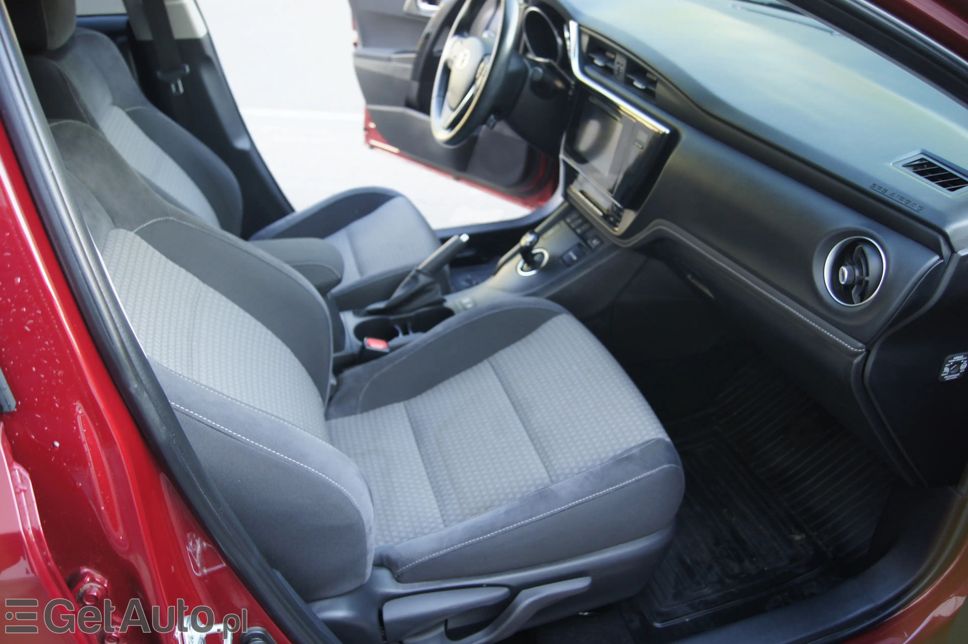 TOYOTA Auris Selection