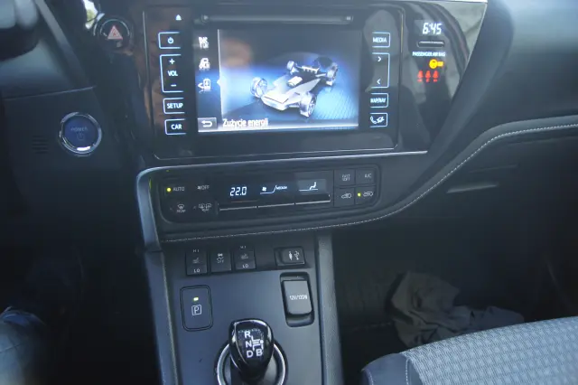 TOYOTA Auris Selection