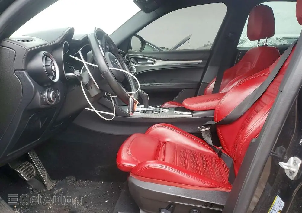 ALFA ROMEO Stelvio 2.0 Turbo 16V AT8-Q4 Veloce Ti