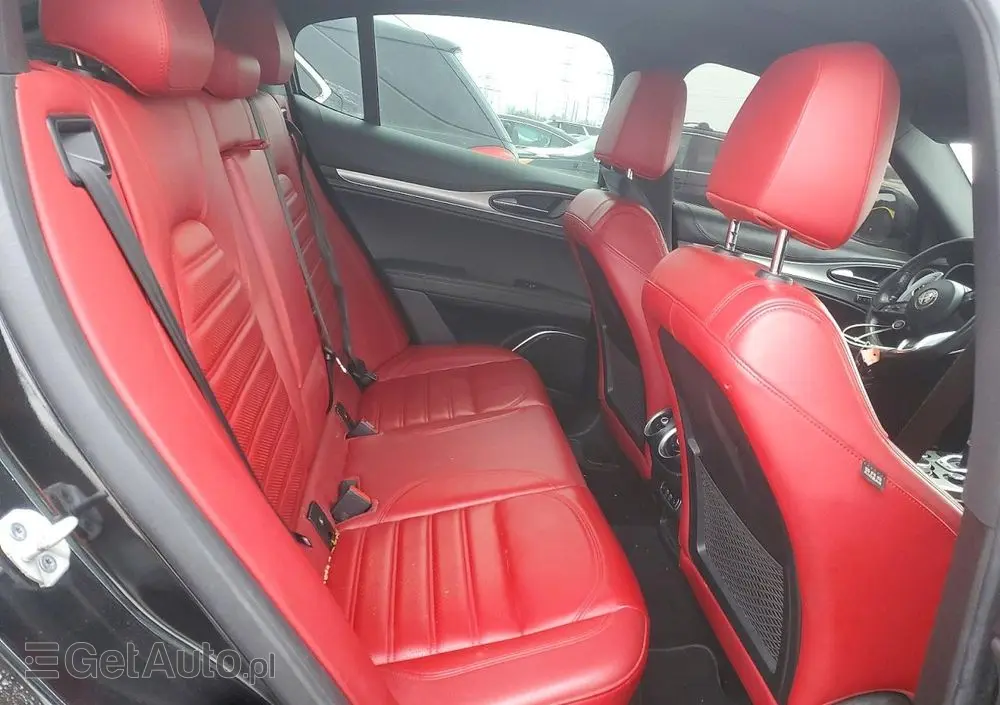 ALFA ROMEO Stelvio 2.0 Turbo 16V AT8-Q4 Veloce Ti