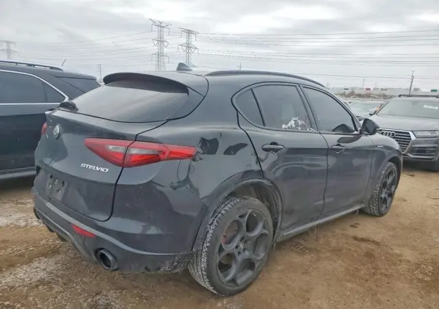 ALFA ROMEO Stelvio 2.0 Turbo 16V AT8-Q4 Veloce Ti