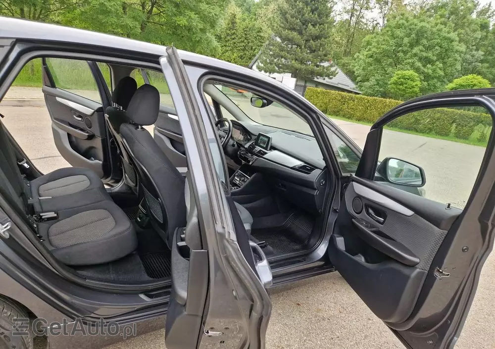 BMW Seria 2 216d Gran Tourer Luxury Line