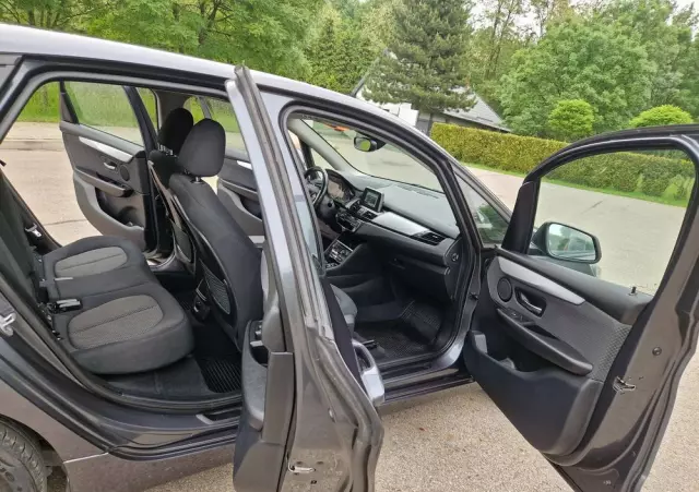 BMW Seria 2 216d Gran Tourer Luxury Line