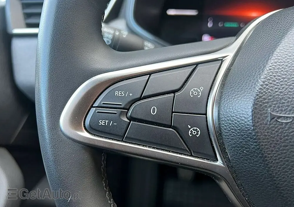 RENAULT Clio 1.0 TCe Evolution