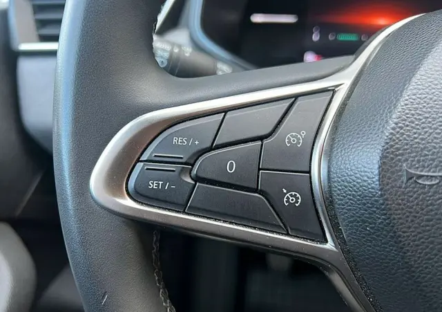 RENAULT Clio 1.0 TCe Evolution