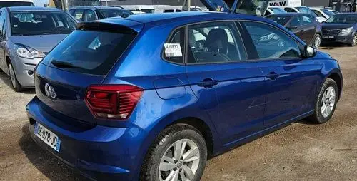 VOLKSWAGEN Polo 