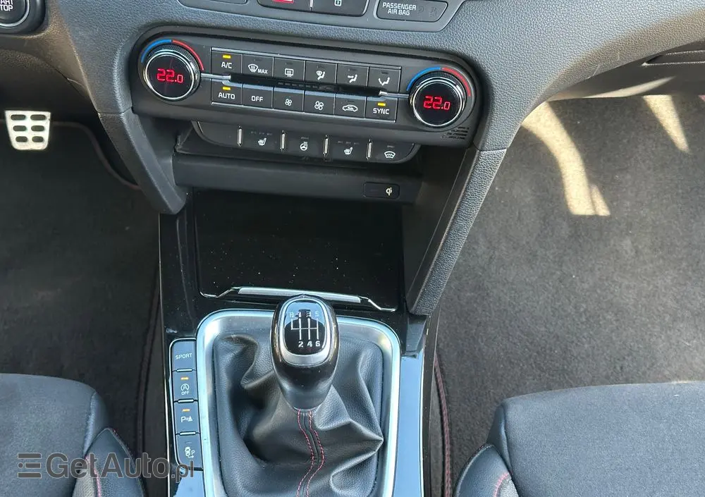 KIA ProCeed 1.6 T-GDI GT