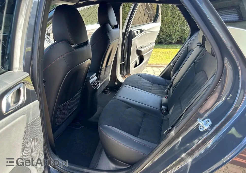 KIA ProCeed 1.6 T-GDI GT