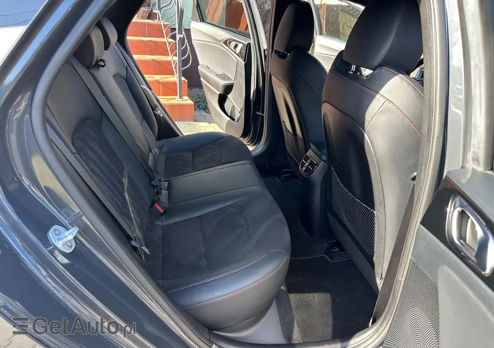 KIA ProCeed 1.6 T-GDI GT