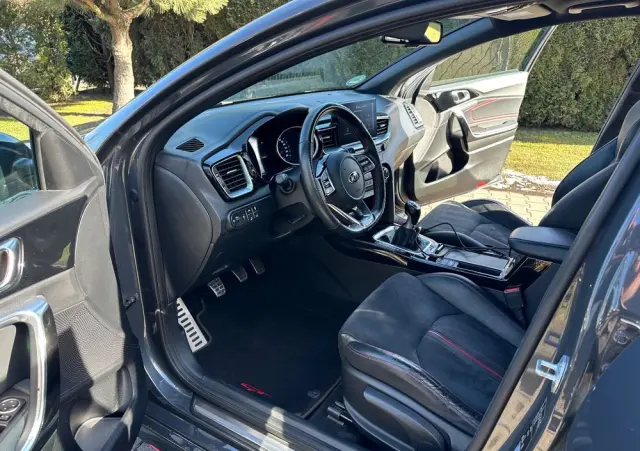 KIA ProCeed 1.6 T-GDI GT