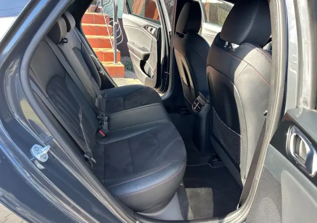 KIA ProCeed 1.6 T-GDI GT