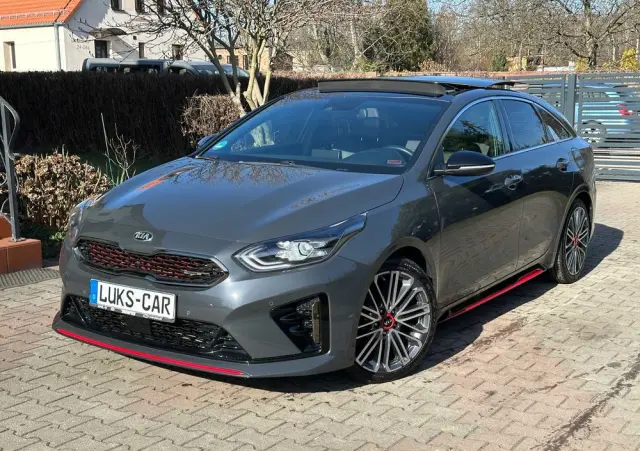 KIA ProCeed 1.6 T-GDI GT