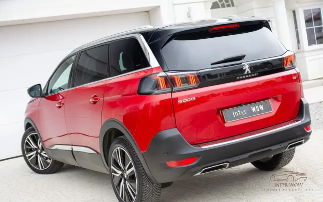 PEUGEOT 5008 1.6 PureTech GT Pack S&S EAT8