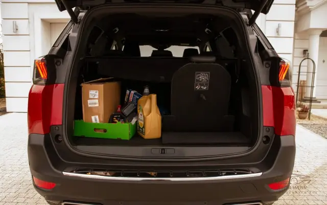 PEUGEOT 5008 1.6 PureTech GT Pack S&S EAT8