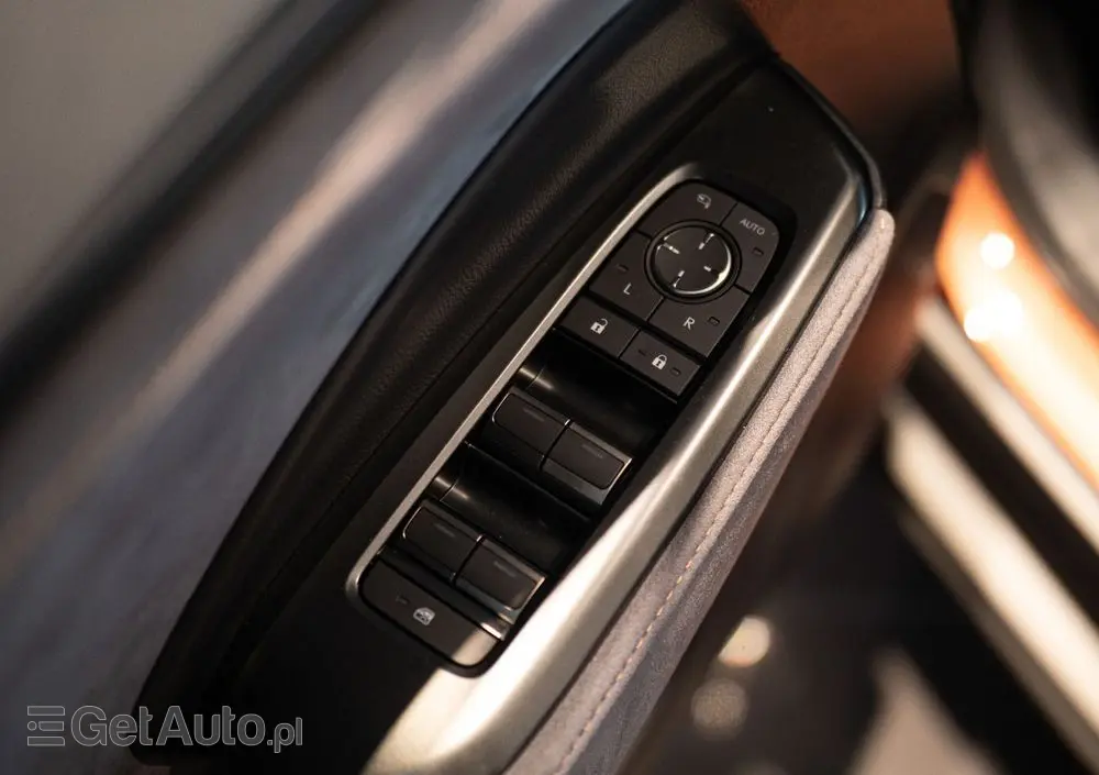 LEXUS LBX 1.5 Hybrid Cool