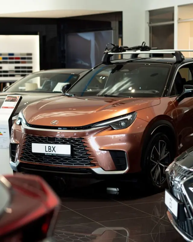 LEXUS LBX 1.5 Hybrid Cool