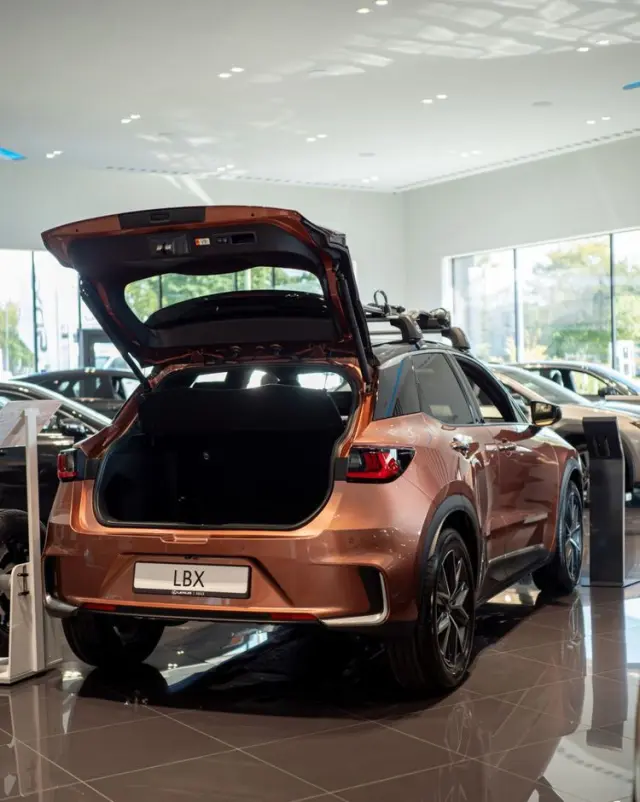 LEXUS LBX 1.5 Hybrid Cool