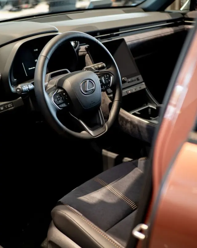 LEXUS LBX 1.5 Hybrid Cool