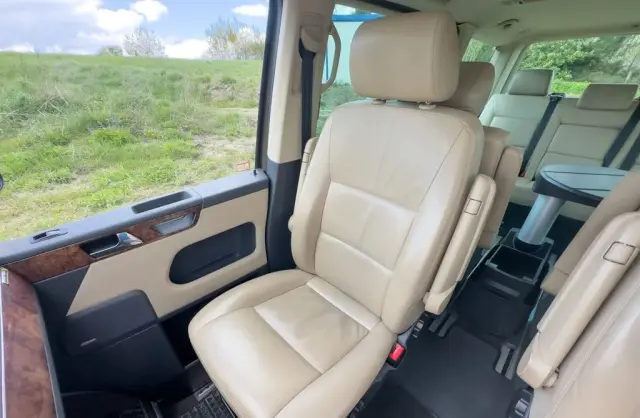 VOLKSWAGEN TRANSPORTER 
