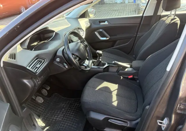 PEUGEOT 308 1.5 BlueHDi Allure Pack S&S