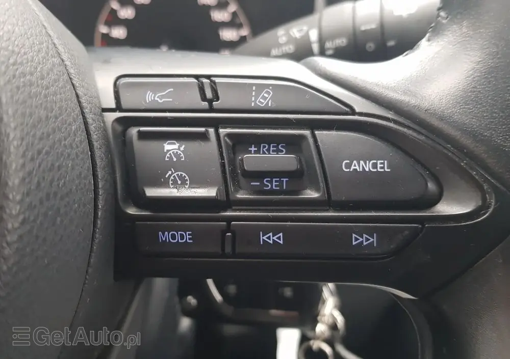 TOYOTA Yaris 1.5 Comfort