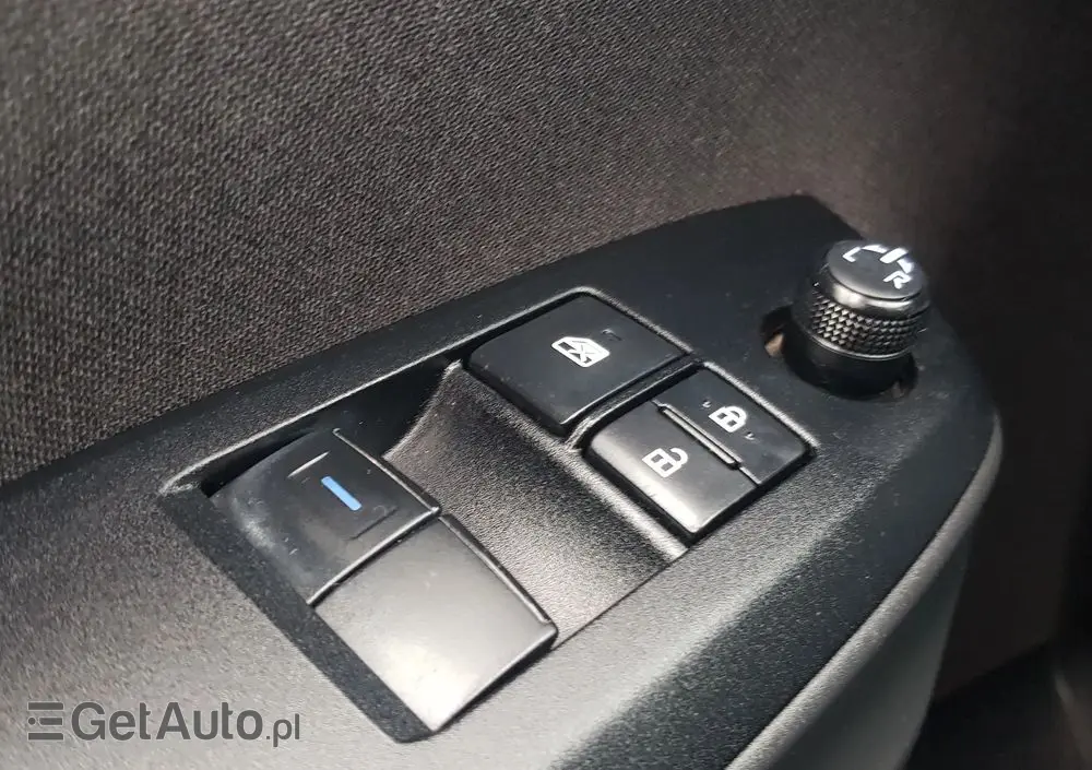 TOYOTA Yaris 1.5 Comfort