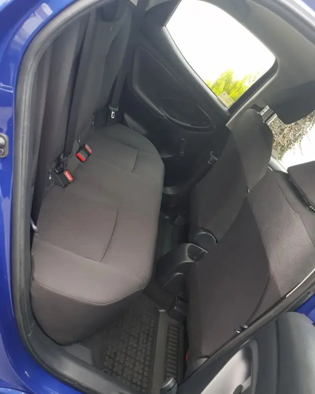 TOYOTA Yaris 1.5 Comfort