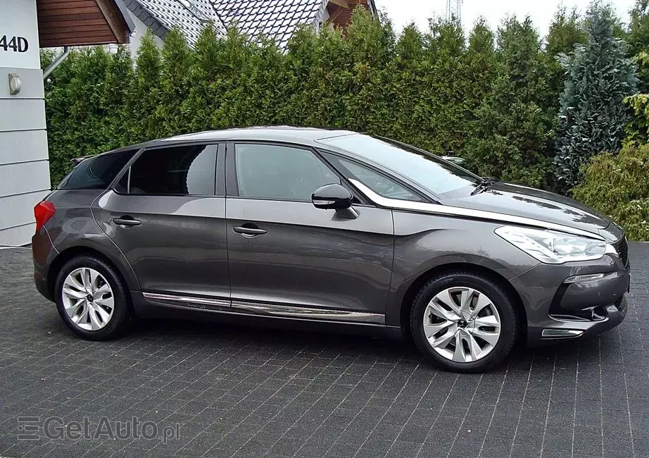 DS AUTOMOBILES DS 5 