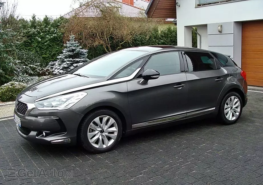 DS AUTOMOBILES DS 5 