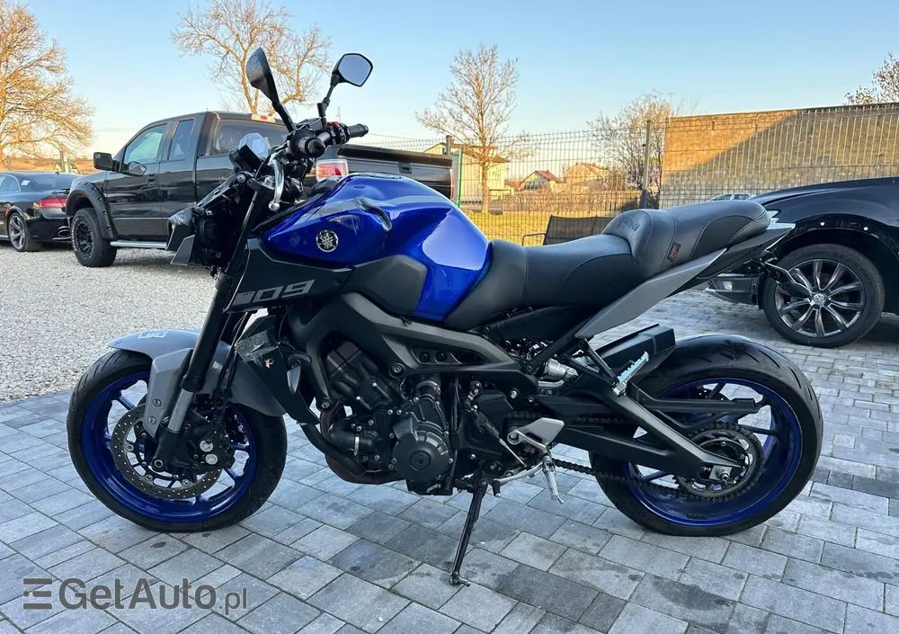 YAMAHA MT 