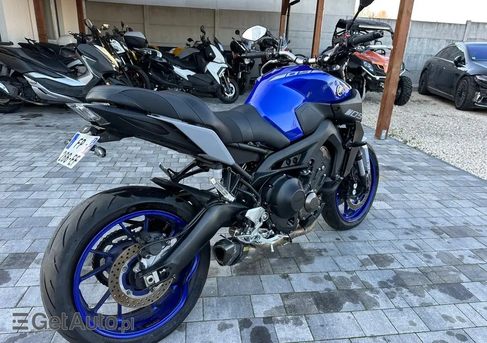 YAMAHA MT 