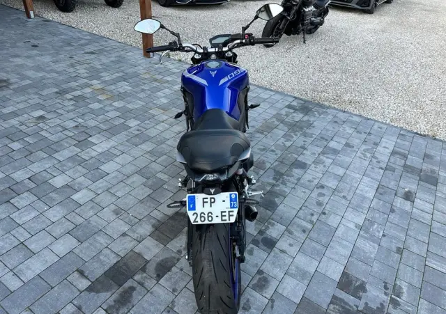 YAMAHA MT 