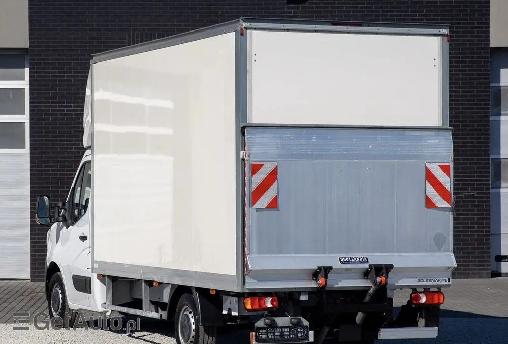 RENAULT Master 150KM 2.3 KONTENER 8palet + WINDA 