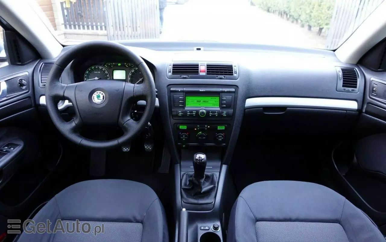 SKODA Octavia 