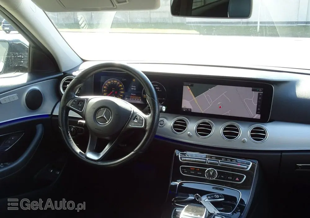 MERCEDES-BENZ Klasa E 