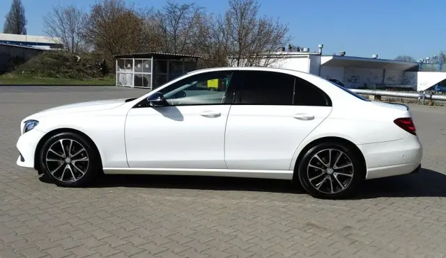 MERCEDES-BENZ Klasa E 